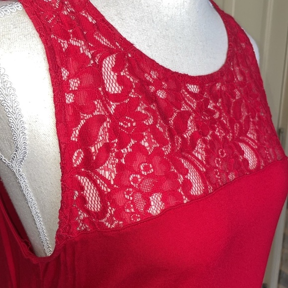 Old Navy Lace Yoke Swing Tank Cherry Red Sleeveless Keyhole Button Closure Sz L - Picture 6 of 14